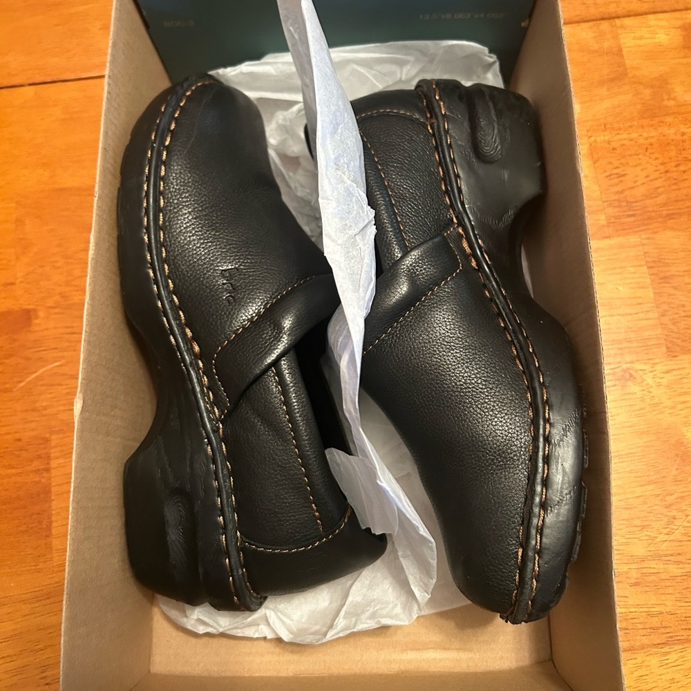 boc Black Slip-On Leather Clog Mule - Picture 4 of 5